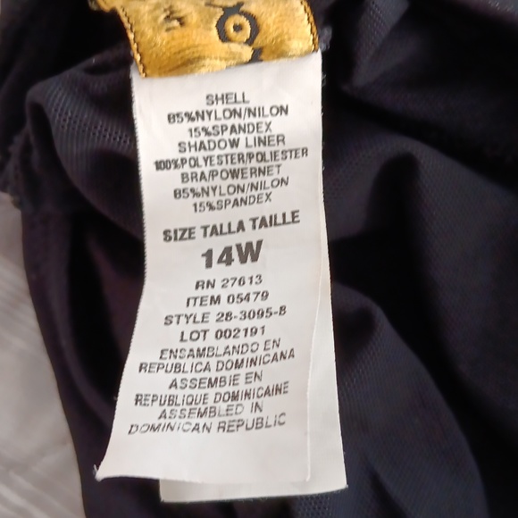 Robby Len one-piece swim suit - Picture 8 of 9